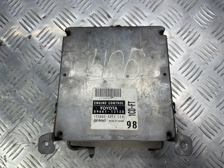 Блок управления двигателя Toyota Corolla Verso  8966113120
