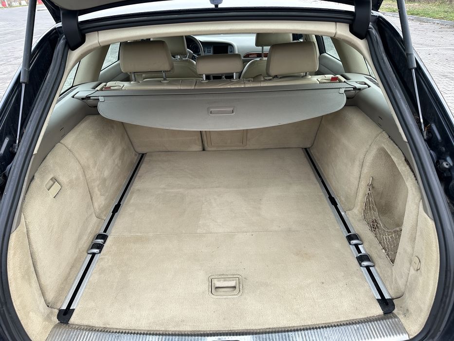 Audi A6 Avant 3.2 quattro