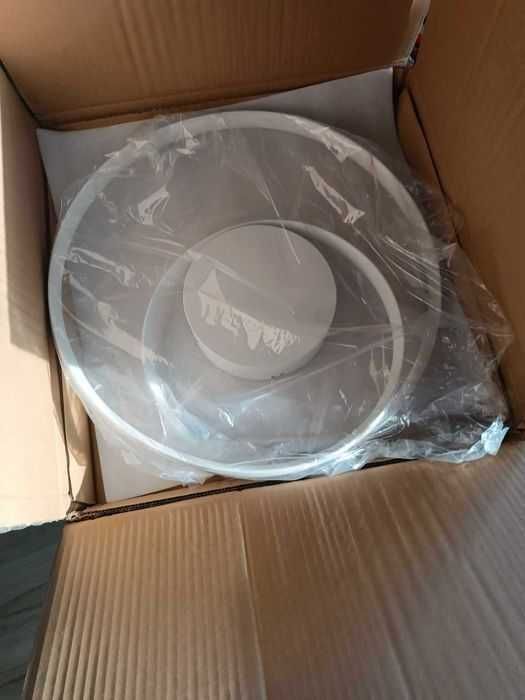 Lampa sufitowa LED do salonu Sky angle, biała lampa sufitowa 42W