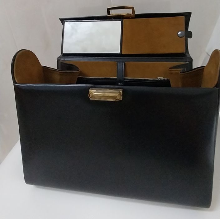 Mala de senhora vintage em couro