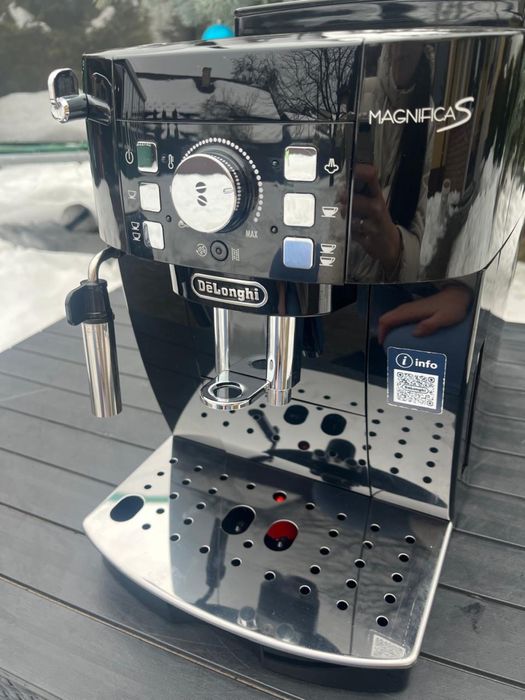 Кавоварка Delonghi Magnifica S  2023рік 12місяць гарантія