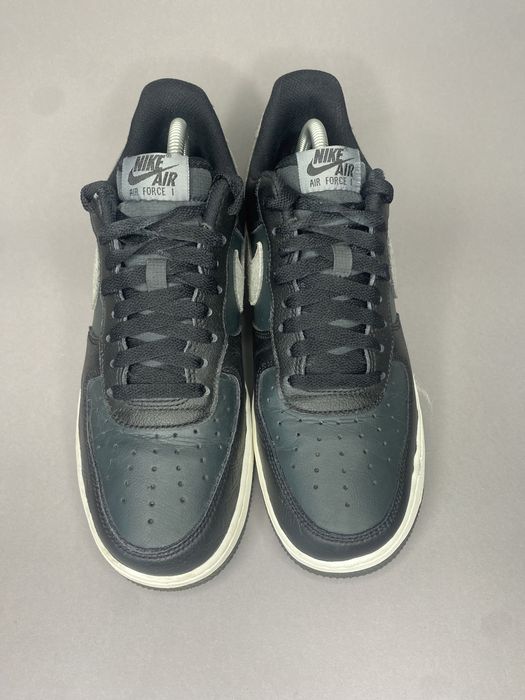 Nike Air Force базові кросівки спортивні кроссовки оригінал 42р найк