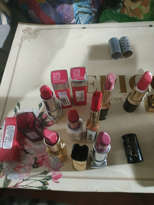 Памади рідкі,і звичайні