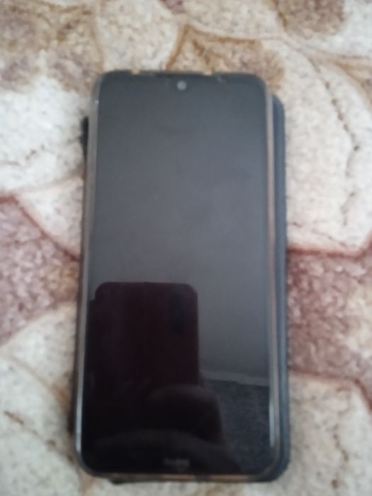 Продам телефон редмі