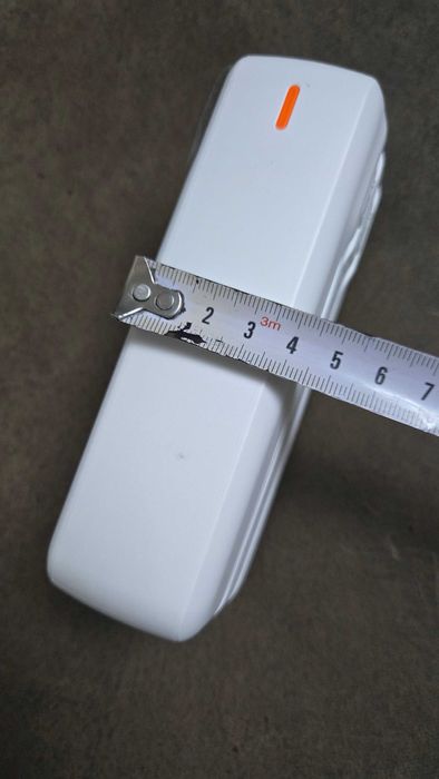 POWERBANK 30000mAh PD22.5W z wbudowanymi kablami USB-C Lighting biały