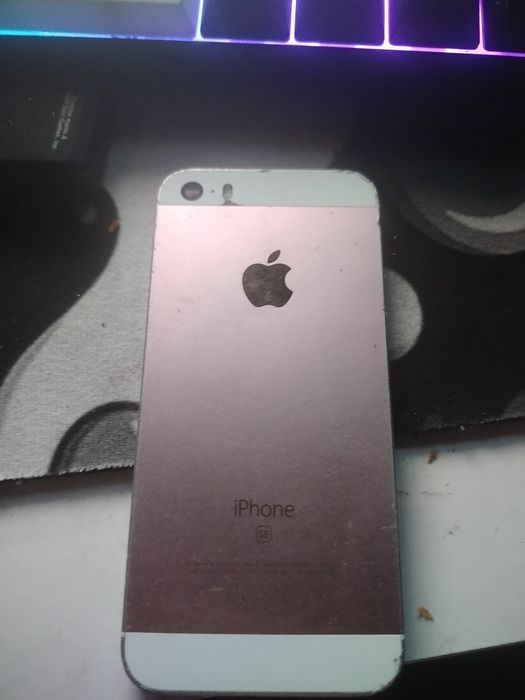 Sprzedam telefon iPhone se