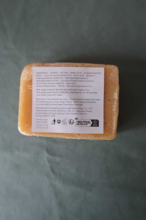 mydło z olejami kurkumy i imbiru żółte do rąk łazienki kosmetyki