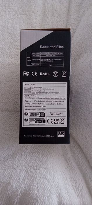 Projector LED modelo YG300