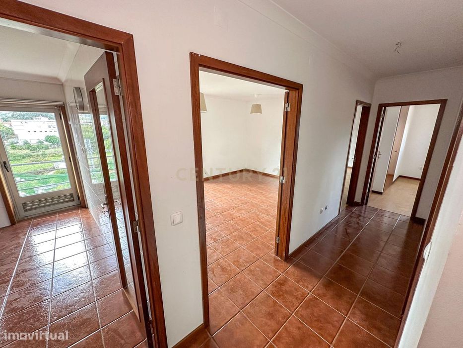 T2 ultimo piso junto ao centro- paredes