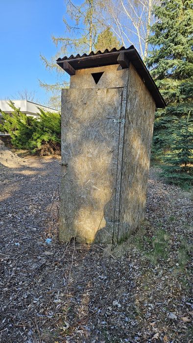 Kibelek WC drewniany na budowę