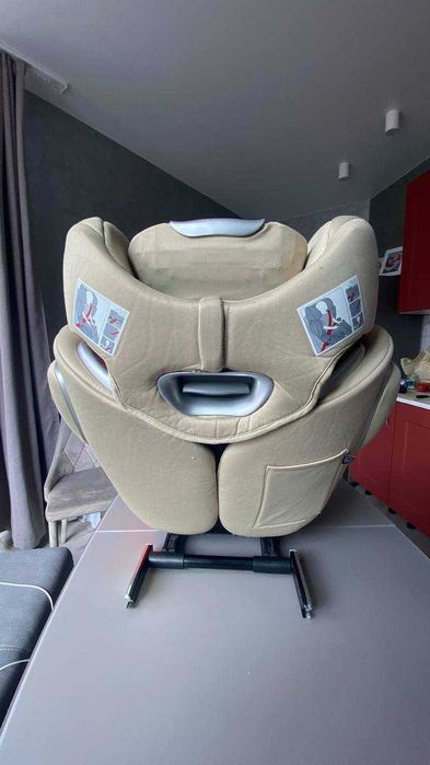 Автокрісло CYBEX Solution Q3-FIX + подарунок