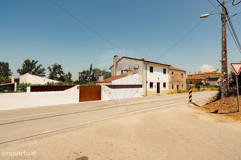 Moradia T5 para venda