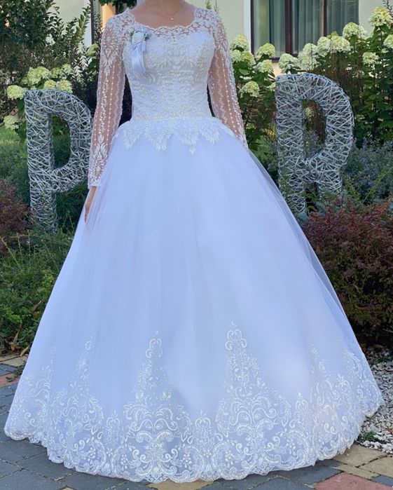 Продам весільну сукню