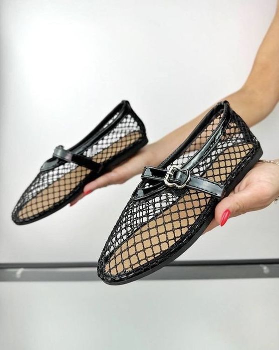 Трендові балетки в сіточку 2025