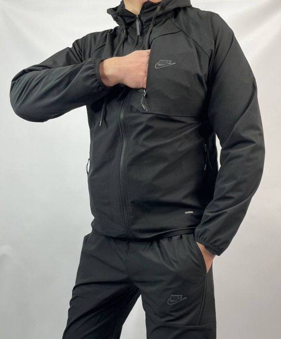 Мужской спортивный костюм Nike из плащевки