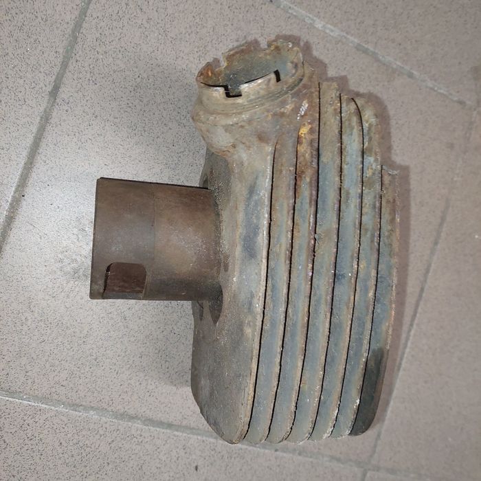 Oryginalny cylinder silnika jawa/cezeta, znalezisko garazowe