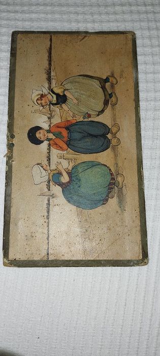 Quadros antigos de crianças com mais de 100 anos