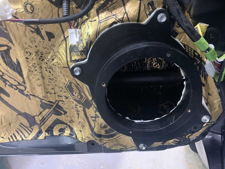 Акустические подиумы под динамики на Toyota Camry 30/ 40 /50 /55  /