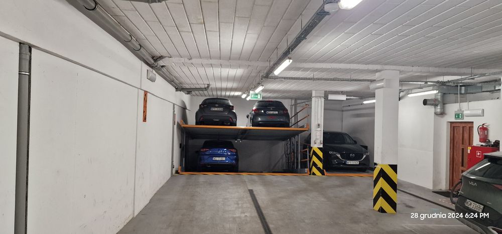 Sprzedam miejsce parkingowe w garażu w Piastowie