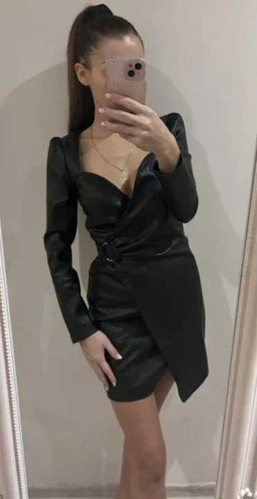 Skórzana sukienka Reserved XS