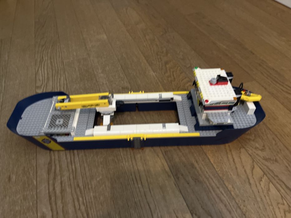 Лего карабаль есть торг