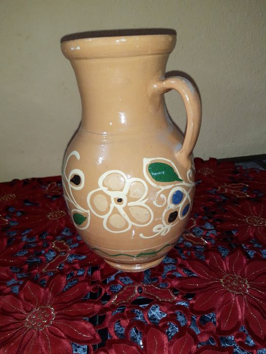 Продам глиняний кувшин.