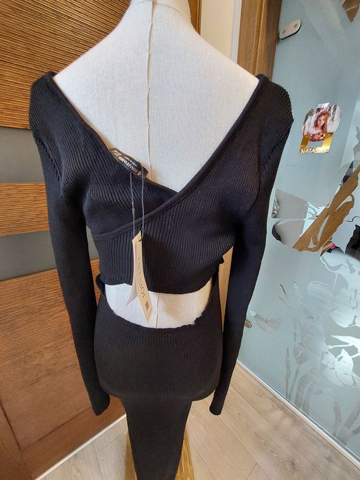 Sukienka nowa stradivarious L