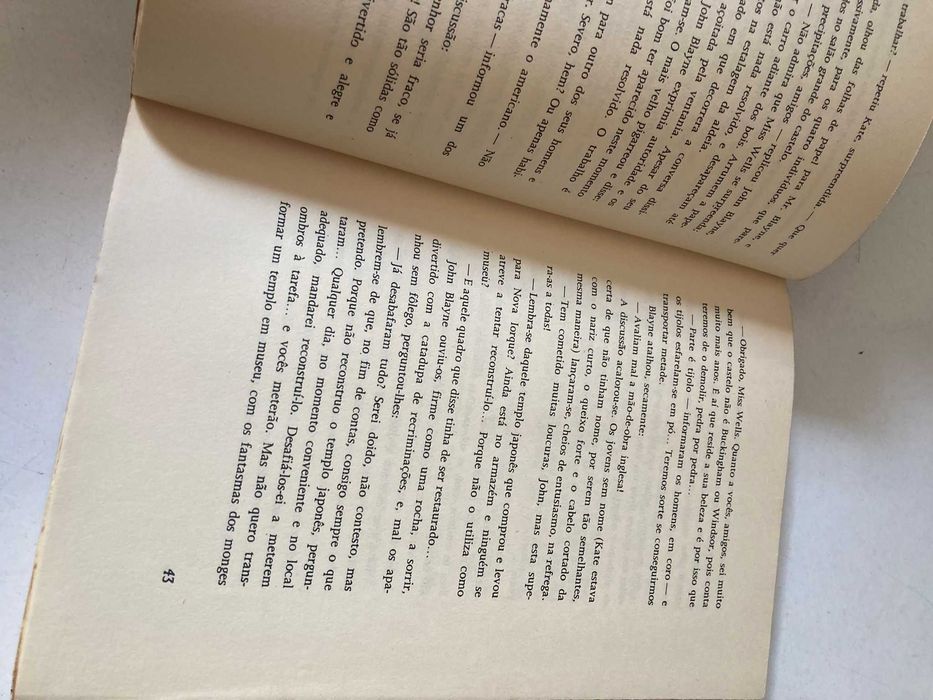 Livro – Morte no Castelo (ctt editorial grátis)