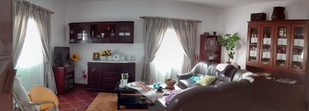 Quinta no Douro com terrenos e casa