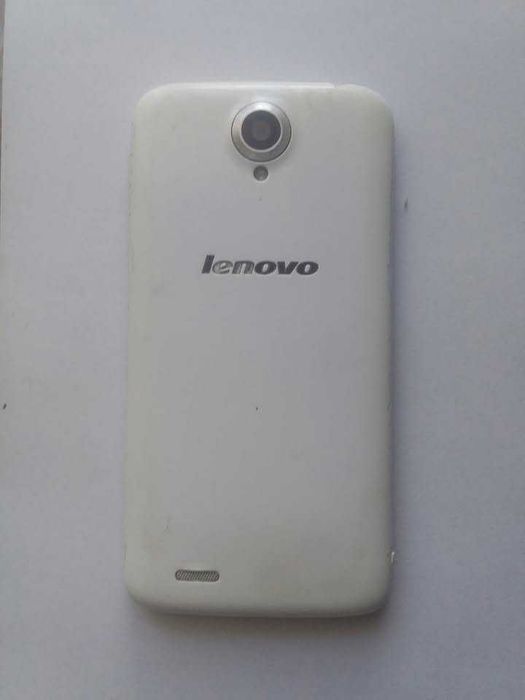 Смартфон Lenovo S820.