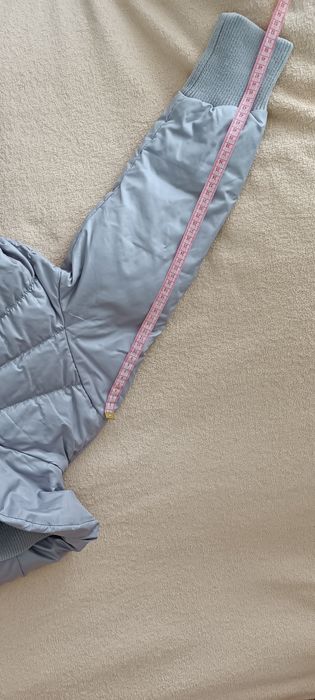 Пальто-пуховик фірмовий на 9-10років, джинси чорні теплі