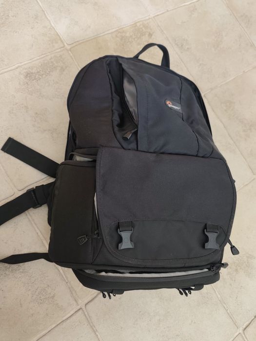 Mochila lowepro para máquina fotográfica e pc