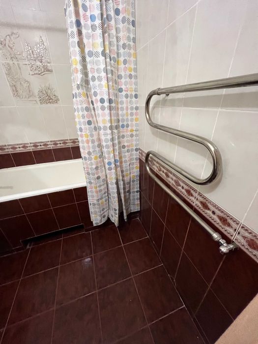 Хостел Печерська! Легко дістатись без ліфта! Теплота та  світло!