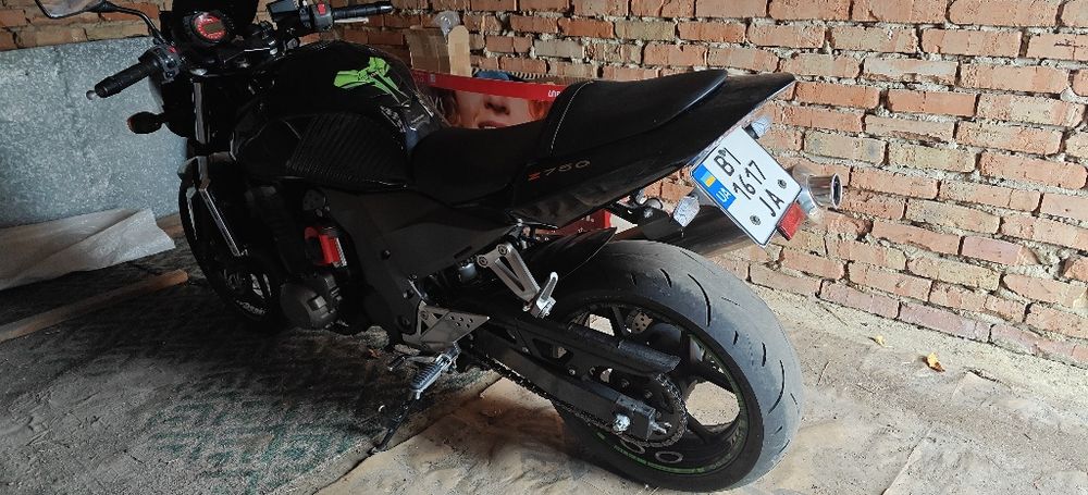 Продам Kawasaki Z750