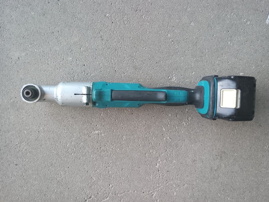 Wkrętarka kątowa Makita DTL 061 + Aku 18 V li-ion