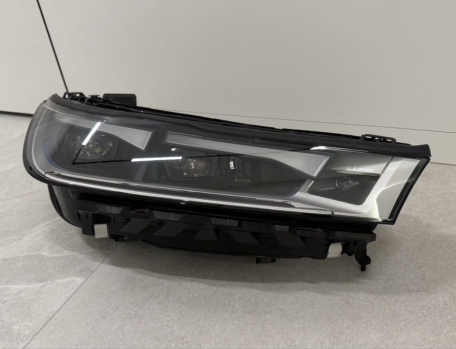 Фара права BMW IX лазер laser usa