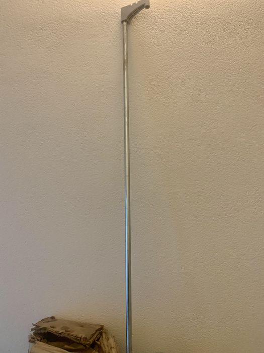 Ecrã de projecção antigo para restauro