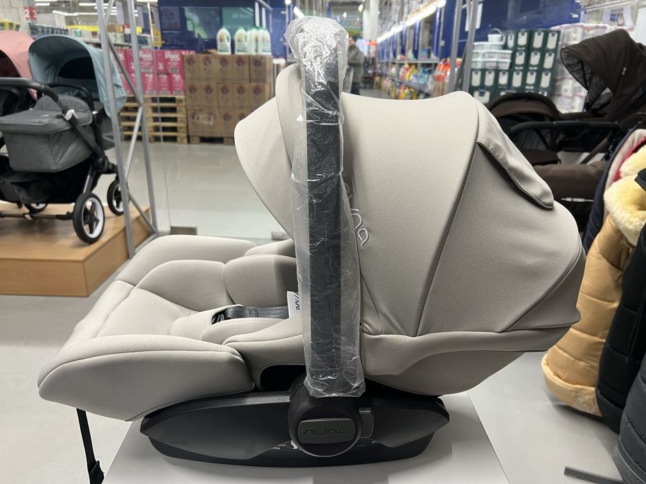 Автокрісло Nuna Arra Next в кольорі Hazelwood (бежевий)