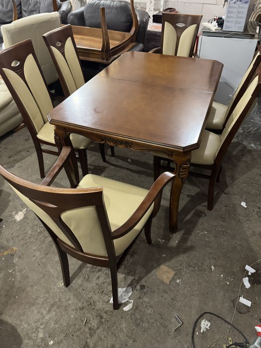 Елітний розкладний стіл і 6 стільців. Натуральна шкіра. Масив
