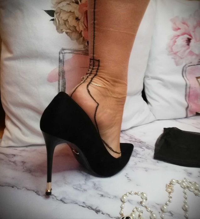 pończochy cieliste szew kubańska pięta