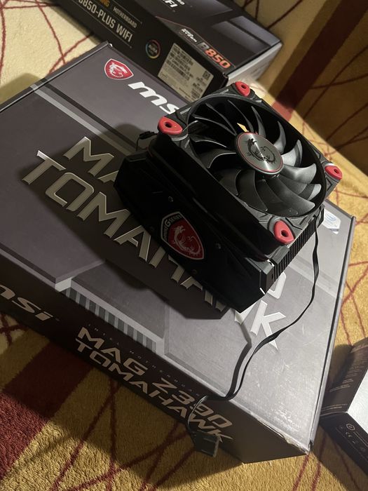 MSI Z390 Tomahawk + Intel Core i7-8700K