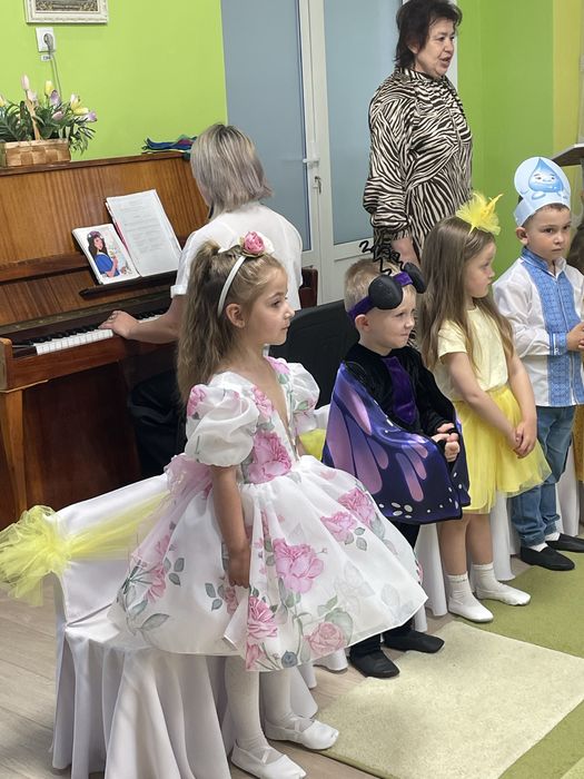 Продам платтячко розочки