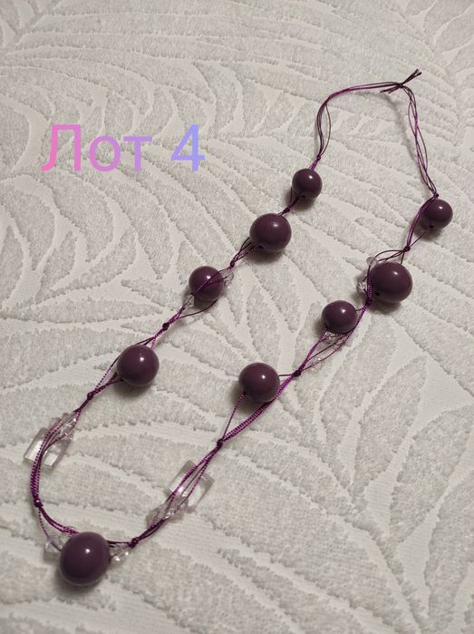 Колье, бусы, бижутерия.