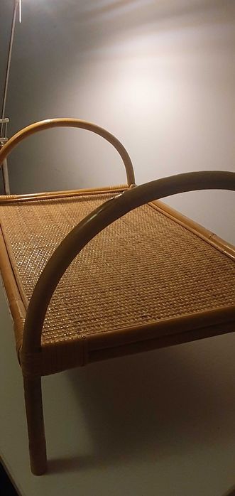 Mesa de apoio de bambu