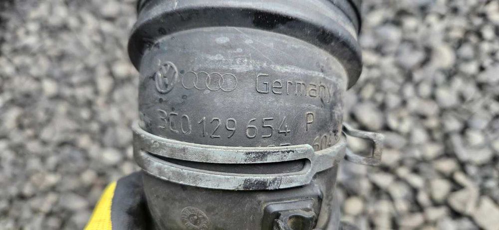 Патрубок воздушный volkswagen audi 2.0 tdi 3co 129654