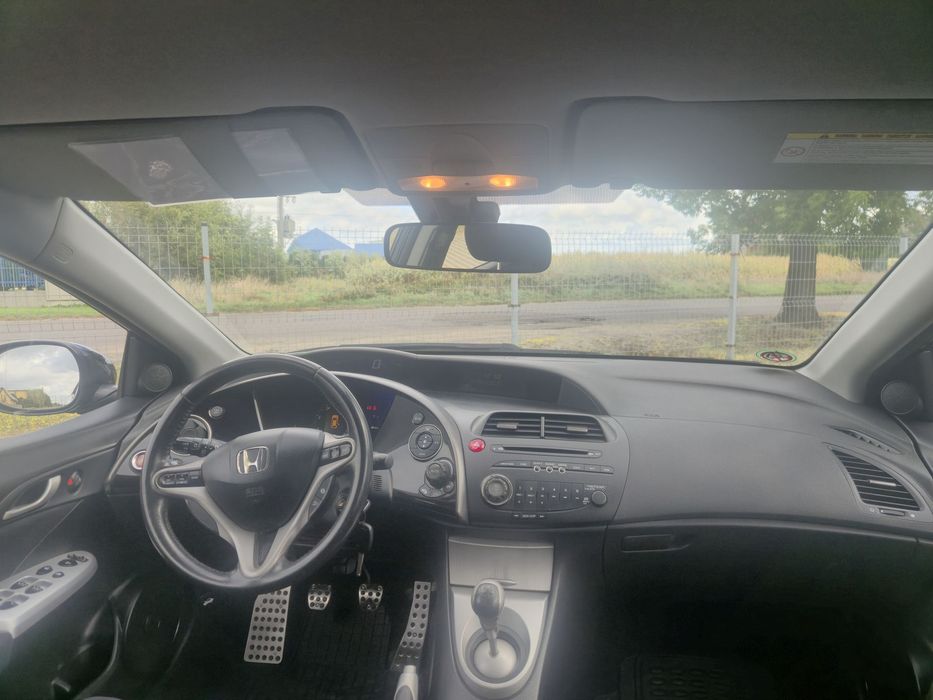 Honda Civic 1,8 140KM_Executive_bezwypadkowy_TOP