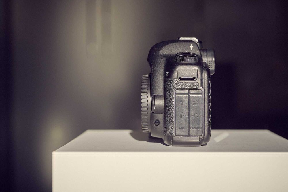 Canon Eos 5d mark II mark 2 body