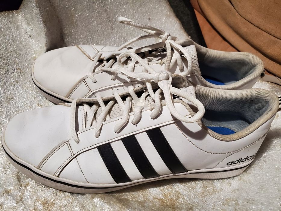 Шкіряні кросівки adidas