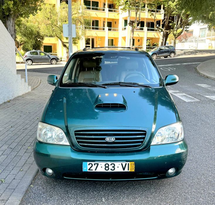 Kia Carnival  2003