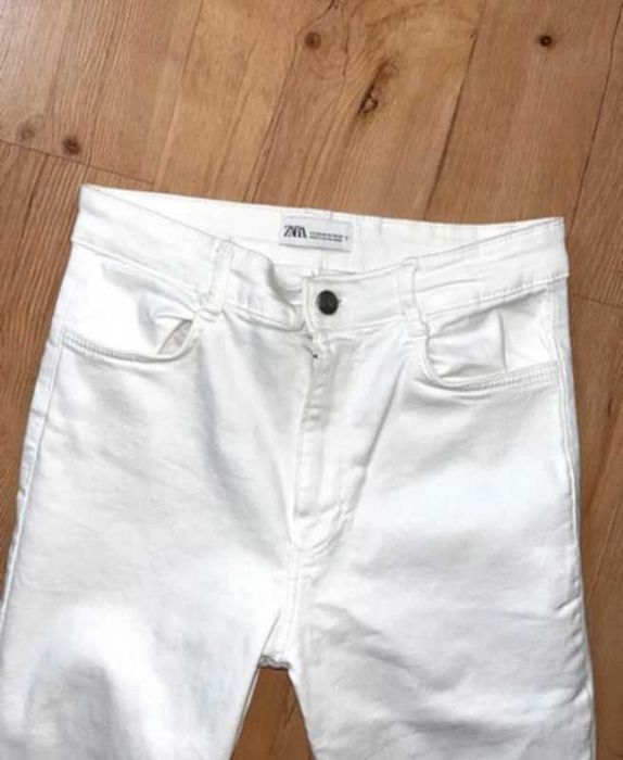 Zara trafaluc białe jeansy wysoki stan 38 M